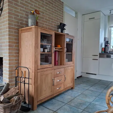 Haus Maike Komfortabel Und Gemuetlich Im Grossen Garten, Strandnah