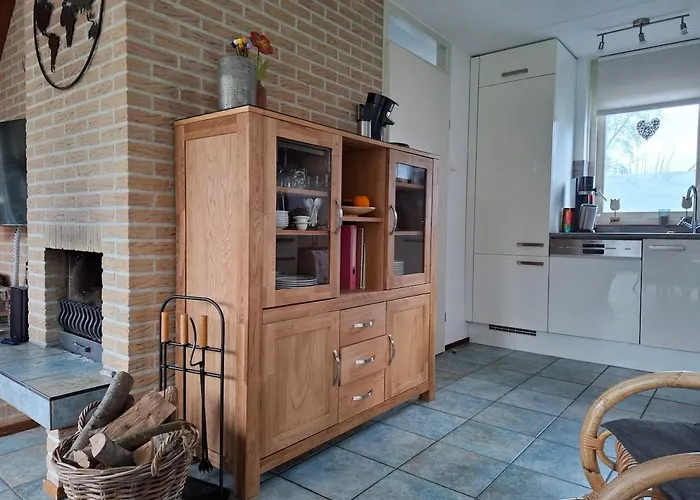 Haus Maike Komfortabel Und Gemuetlich Im Grossen Garten, Strandnah